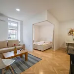 Four Seasons Apartamento