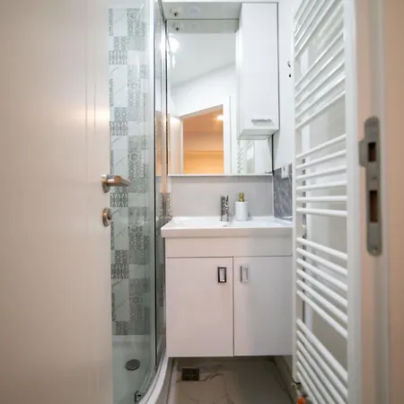 Four Seasons Lägenhet *