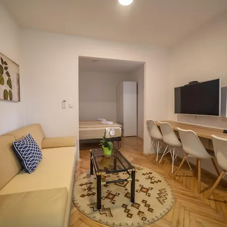 Apartament Four Seasons *