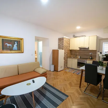 Lägenhet Four Seasons