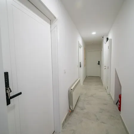 Four Seasons Lägenhet *