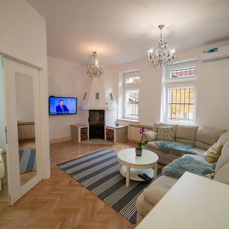 Four Seasons Appartamento