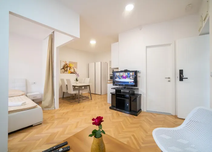 Apartment Four Seasons