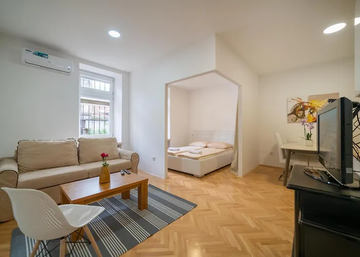 Four Seasons Apartment