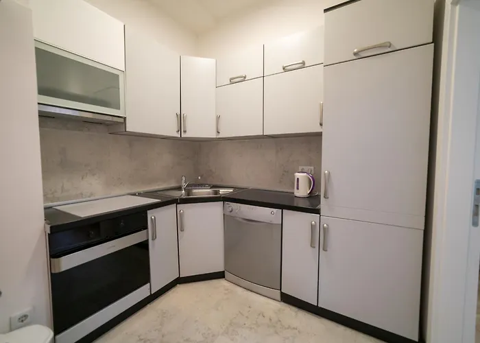 Apartment Four Seasons *