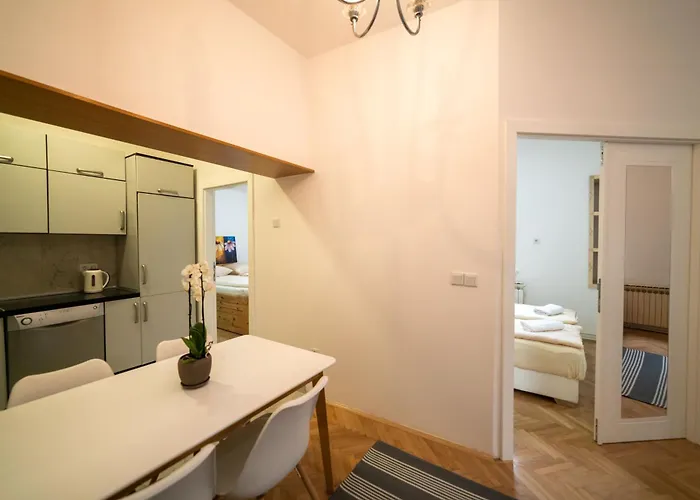 Four Seasons Apartment